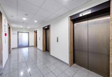 Zentrale Büroflächen mit Weitblick
