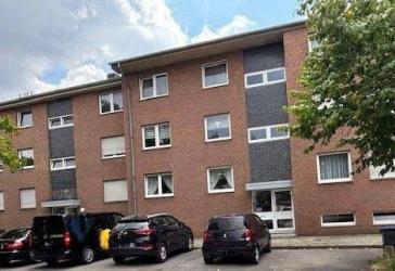 Würselen: 2 gepflegte 6-Familienhäuser (bereits seit Jahren in Wohneigentum aufgeteilt) und 6 Garagen „im Paket“, mit steigerungsfähiger Miete ....