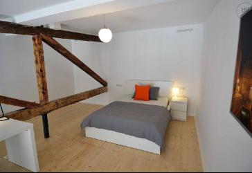 Neu möblierte Galeriewohnung in Augsburg