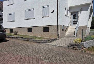 Provisionsfrei: Freistehendes Zweifamilienhaus, unterkellert, Garage & Garten in 66578 Heiligenwald