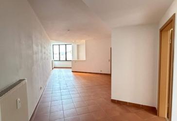 gemütliche 4- RWE mit kleinem Balkon und Fahrstuhl !