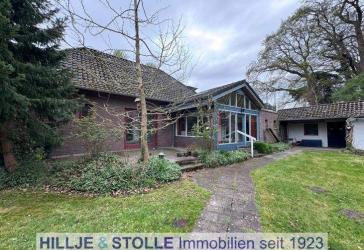 Großzügiges Anwesen mit Atelier in herrlicher Lage in Westerstede!