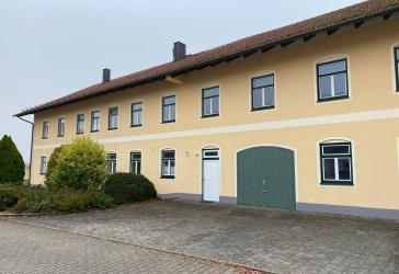 Tolle Bürofläche mit großem Atelier/ Ausstellungsraum in der Nähe von Erding zu vermieten!
