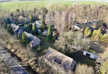 25 Einheiten - 6 Doppelhäuser, 4 Appartements, 9 Zimmer, Gemeinschaftsgebäude & ehemaliges Pflegeheim