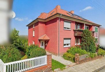 Interessante Kapitalanlage: Attraktive Doppelhaushälfte mit gepflegtem Garten in Hettstedt