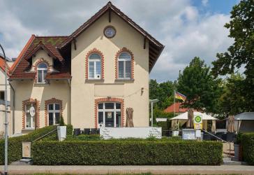 Wohn- und Gewerbejuwel mit historischem Charme und gepflegtem Garten