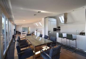 Modernes Altstadtflair! 5-Zi-Maisonette-Penthouse mit EBK & 2 Balkonen