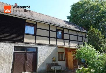 Schönes Bauernhaus mit großem Garten und sehr guter Lage von Zwickau - Dachboden ausbaufähig