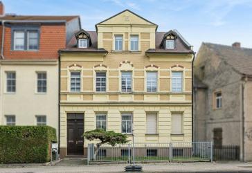Charmantes Mehrfamilienhaus mit 3 Wohneinheiten in zentraler Wohnlage von Borna