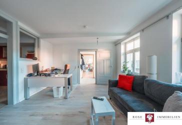 Kapitalanleger aufgepasst! Vermietete Wohnung in einem kernsanierten MFH mitten in Untertürkheim