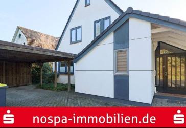 Modernisiertes Familienhaus in Husum - neue Küche & Bad, sofort bezugsfrei!