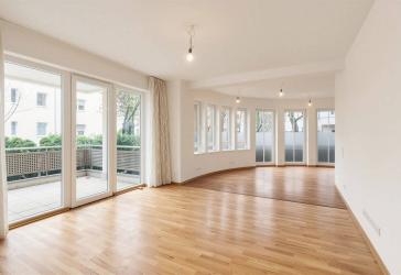 Sofortbezug Lauenburger Platz I 5-Zi.-Wohnung mit TOP Ausstattung I Sauna I Balkon u. Garten I TG