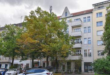 ALTBAUCHARME IN BERLIN-WILMERSDORF I IDEAL FÜR SINGLES ODER PAARE I 2-ZIMMER I PROVISIONSFREI
