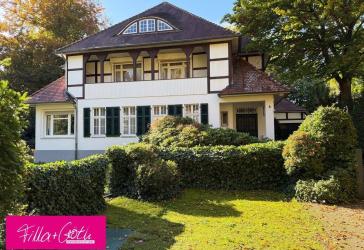 Historisch bedeutende Unternehmer-Villa - Exponierte Stadtpark-Lage mit beeindruckendem Parkgrundstück!