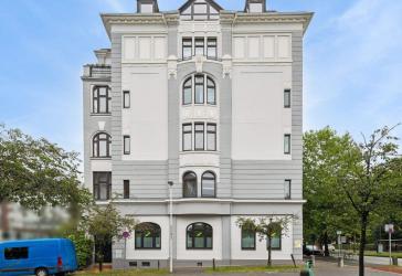 Repräsentative Altbau-Einheit in exklusiver Lage - stilvoll und vielseitig nutzbar in Kiel