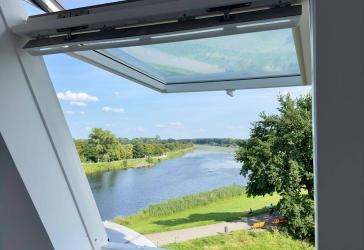 Traumhafte, möblierte 1,5-Zimmer-Wohnung mit Weserblick – zentral