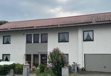 Es erwartet Sie ein paradiesisches Einfamilienhaus mit Einliegerwohnung für die ganze Familie.