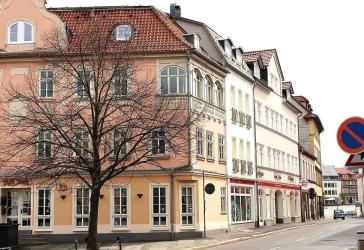 In bester Lage! Attraktive Ladeneinheit mit großen Schaufenstern zu vermieten