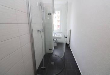 So einfach kann Wohnen sein...EG-Wohnung mit bodengleicher Dusche im Grünen!!!