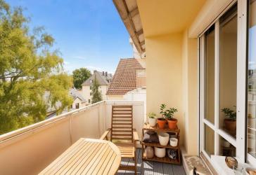 Wohnen auf 2 Etagen - 2-Zimmer-Maisonette mit Süd-West Balkon, zentral und ruhig gelegen