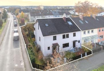 Raumwunder mit flexiblen Möglichkeiten: Haupthaus mit Einliegerwohnung