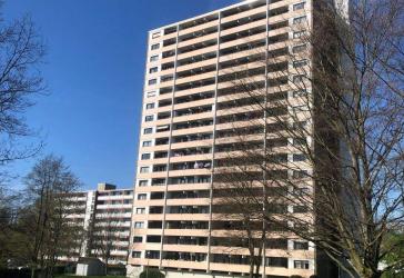 SANKT AUGUSTIN, TOLLE 3-Zi. Whg im 11. OG, ca. 80 m² Wfl. Diele, Duschbad, Balkon, Außen-Stellplatz.