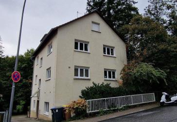 Solides Vierfamilienhaus als Kapitalanlage