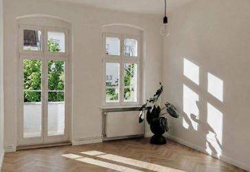 Stilvoll sanierte Altbauwohnung mit Süd-Ausrichtung und Balkon im beliebten Winsviertel