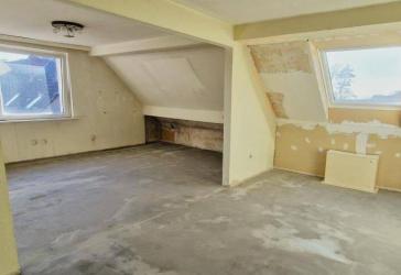 **Reduziert und Provisionsfrei** Dachgeschosswohnung mit viel Potential in Essen