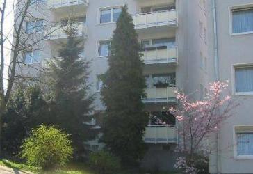 Hoch hinaus - renovierte 2,5 Zimmer Wohnung