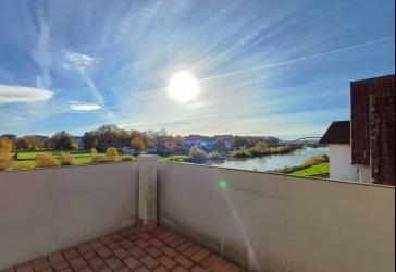 Weserblick! Sanierte 3-Zimmer-Wohnung