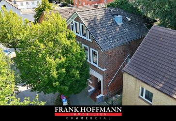 Kleines Wohn-/Geschäftshaus mit 3 Einheiten in Itzehoe