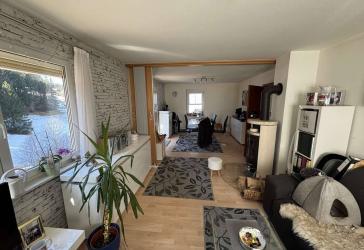 Gepflegt - Freistehendes Familienhaus mit Einliegerwohnung und Panoramablick