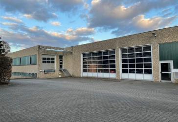 NEC ** ca. 700 m² Hallenfläche mit Sektionaltor ** Büro