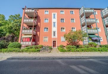 Attraktive 3,5-Zimmer-Wohnung mit Balkon und Stellplatz in begehrter Wohnlage von Berlin-Spandau