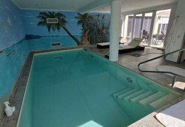 Dreifamilienhaus Bj 2020, Angebot EG Wohnung mit Indoorpool und Garten in Bad Mergentheim