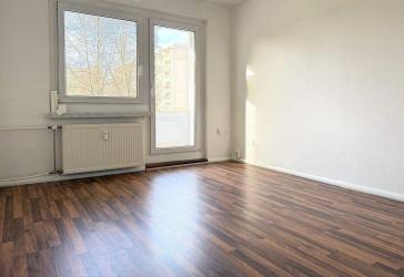 ** Achtung !! 2 Kaltmiete sparen - 3 Zimmer Wohnung im 5. OG mit Balkon **