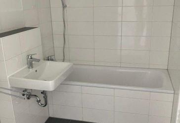 2-Zimmer-Wohnung, mit goßem Wohnzimmer, direkt bezugsfertig
