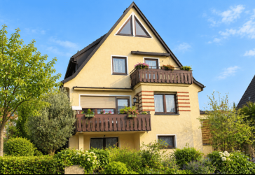 Wohnen mit Perspektive! Einfamilienhaus mit Garten im Herzen von Ebersbach!