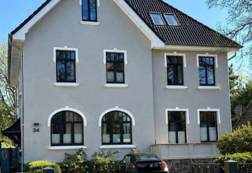 Von Privat: Historischer Charme trifft modernen Luxus – Exklusive Erdgeschossresidenz mit Südterrasse & Garten