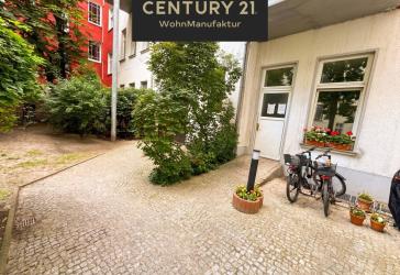 Vermietet: Charmante 2-Zimmer-Maisonette mit Balkon im ruhigen Seitenflügel