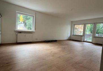 Bestlage BAD Zentrum an der Allee, neu sanierte 3-Zi-Wohnung mit Balkon und Stellplatz, provisionsfrei