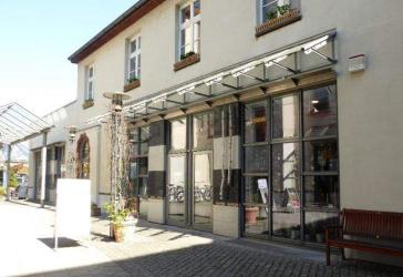 Ladeneinheit oder Büro mit repräsentativer Schaufensterfront in Top-Innenstadtlage!
