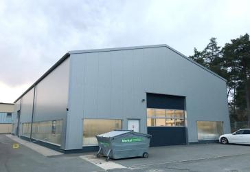 Moderne freitragende Halle mit Bürofläche zu vermietenm, Mühllach, Röthenbach