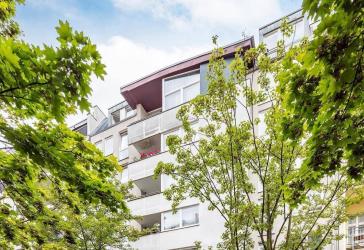 Vermietete 3-Zimmer-Wohnung im 4.OG mit Aufzug und Balkon in ruhiger Innenhoflage