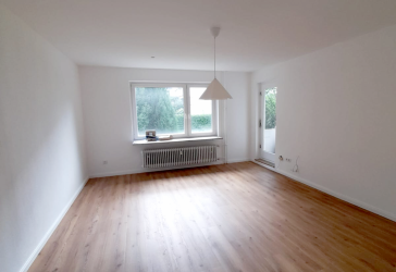 Direkt vom Eigentümer: 4-Zimmer-Eigentumswohnung in bester Lage mit Stellplatz und Balkon
