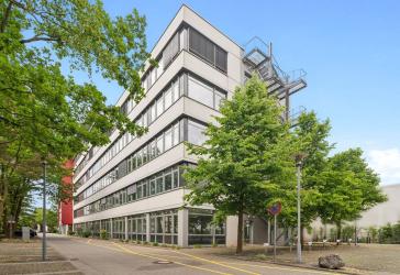 Effiziente Büroflächen in modernem Bürogebäude