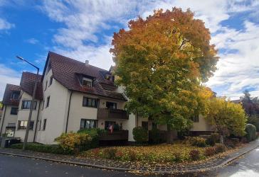 TOP ausgestattete 3,5 Zimmer Wohnung mit Balkon in sehr guter Lage von NÜRNBERG-Laufamholz