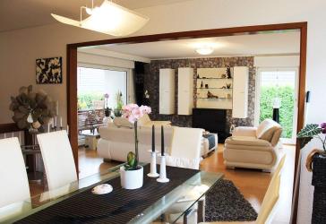 MANNELLA *Attraktiver Bungalow in Top-Lage von Seelscheid. Rundum saniert mit Wintergarten*
