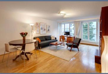 Möbliert: M-Maxvorstadt: schöne 2-Zimmer Wohnung